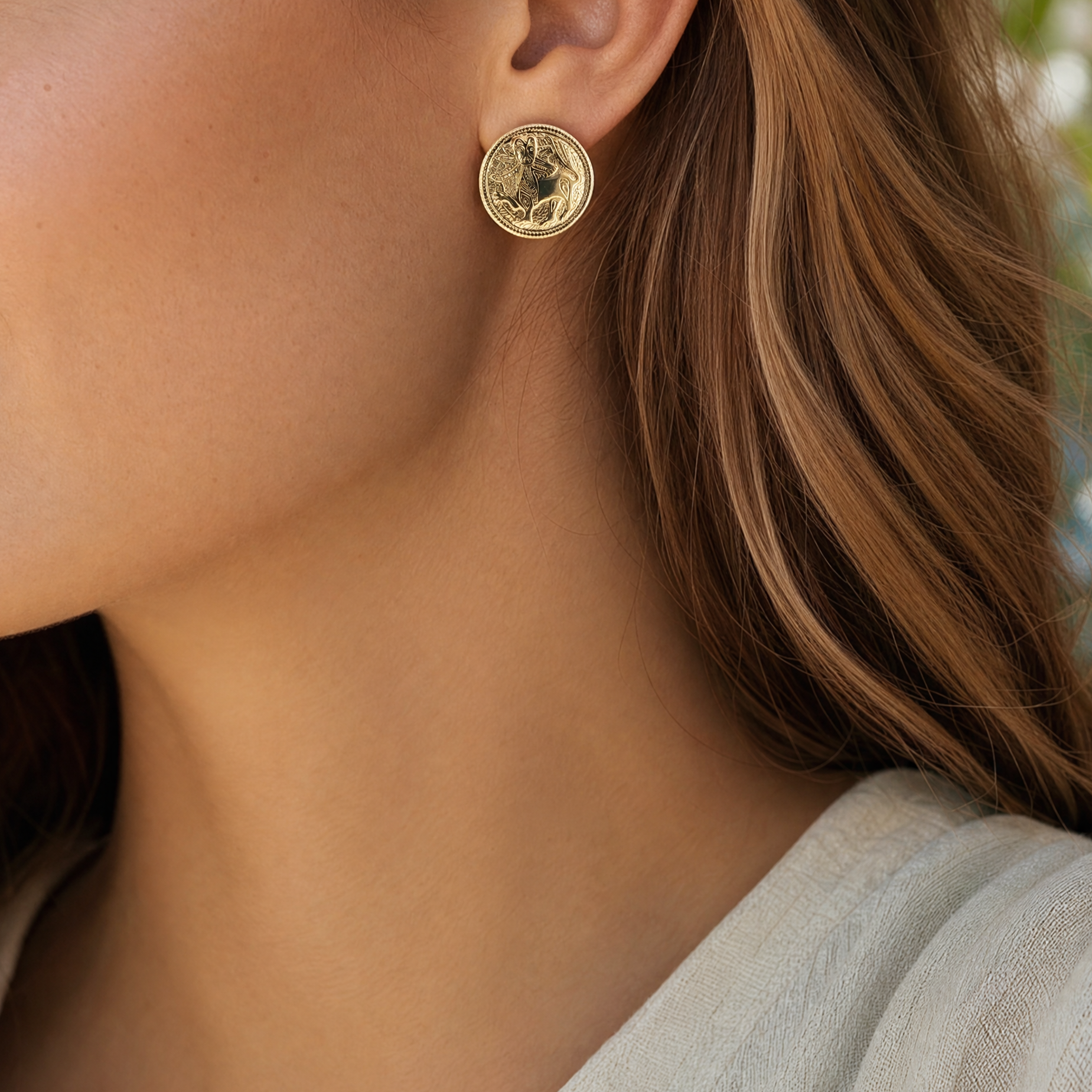 Kalevala Sun Lion Yellow Gold Stud Earrings