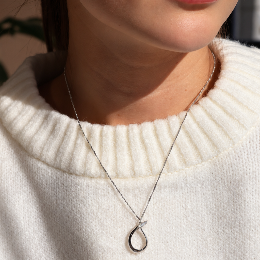White Gold Pendant Necklace