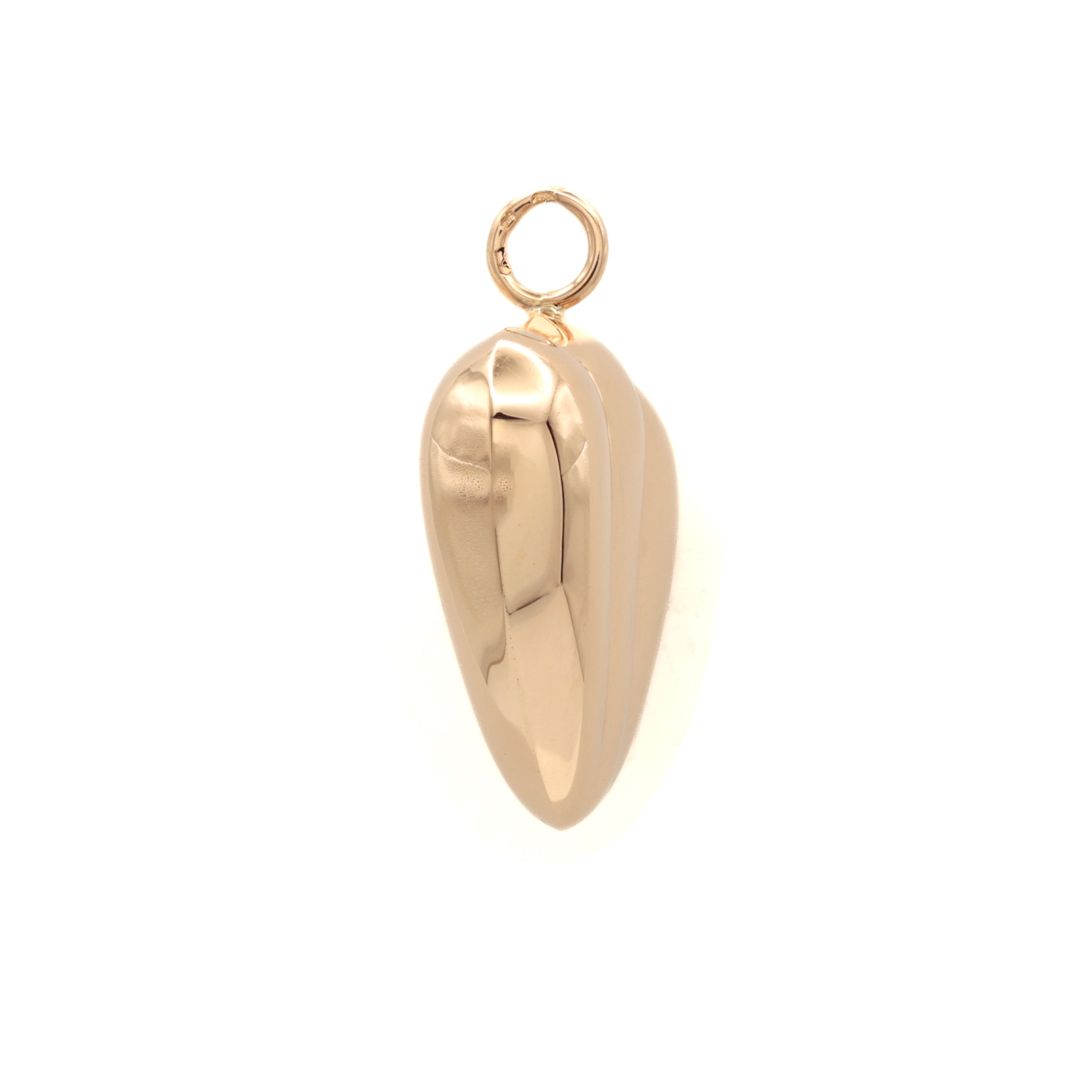 Yellow Gold Seashell Pendant