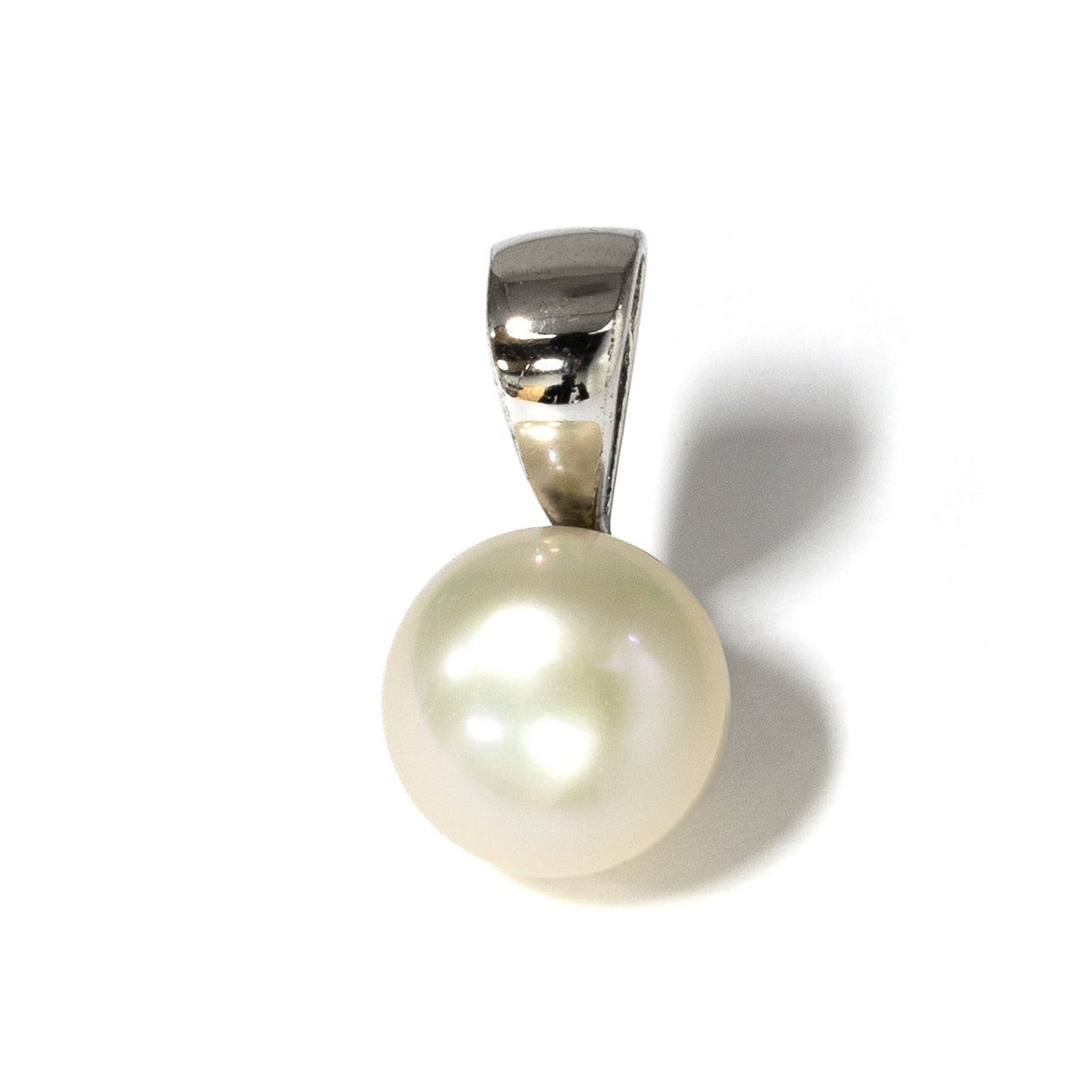 White Pearl Pendant