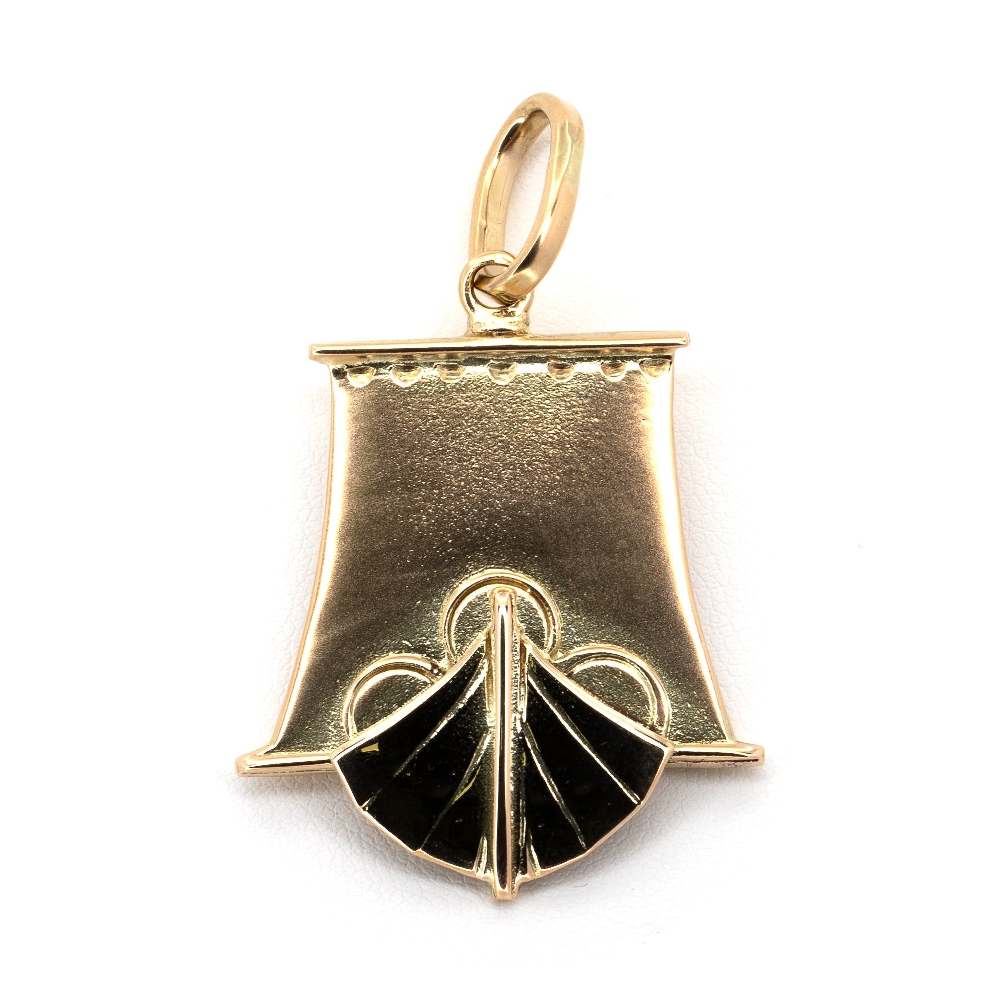 Kultainen viikinkilaivariipus