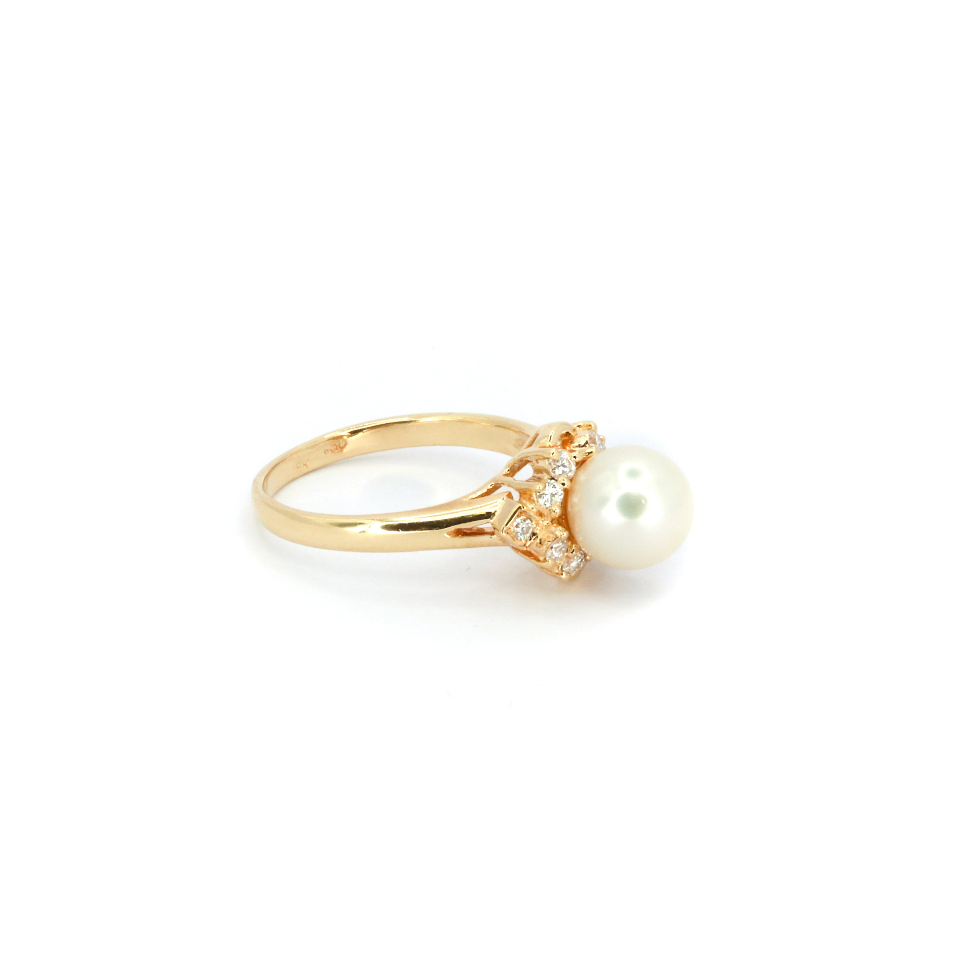 Pearl and Diamond Gold Ring