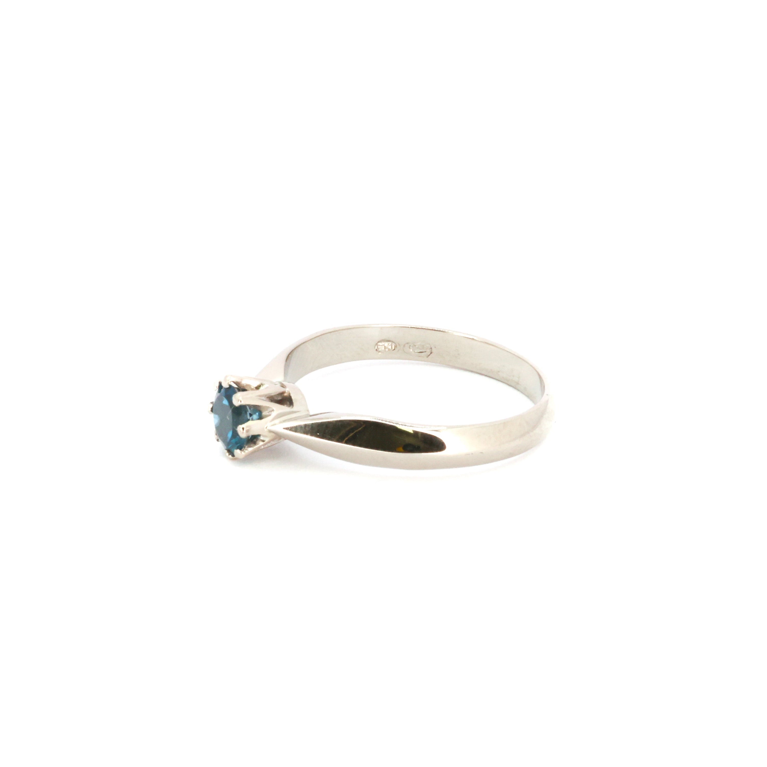 London Blue Topaz Solitaire White Gold Ring