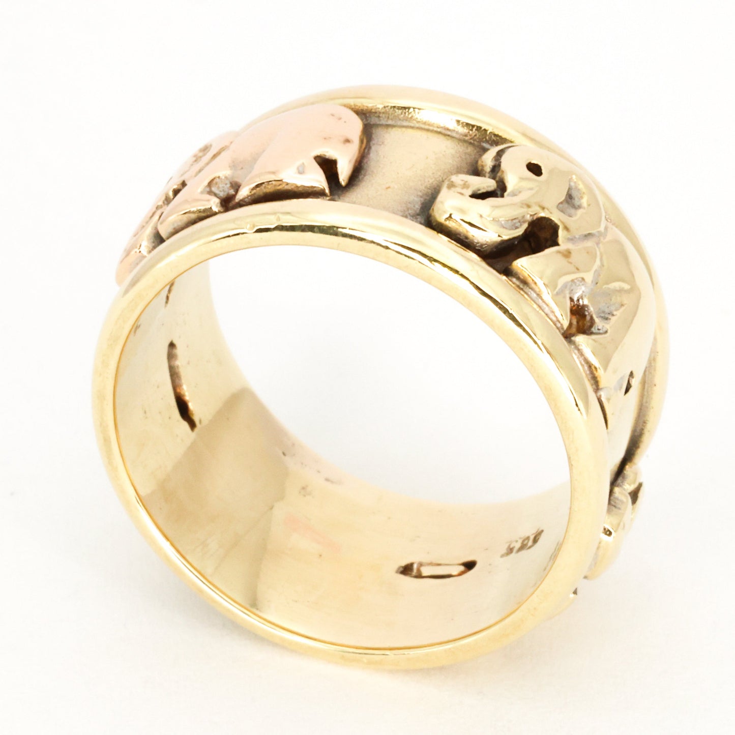 Chunky gold ring