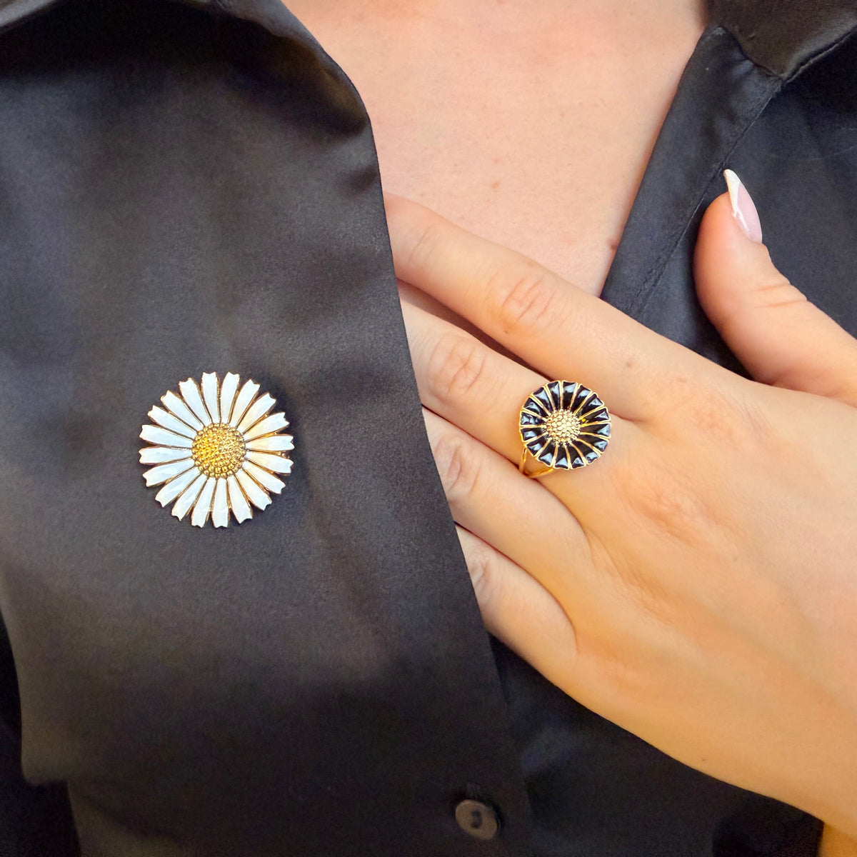 Daisy Brooch