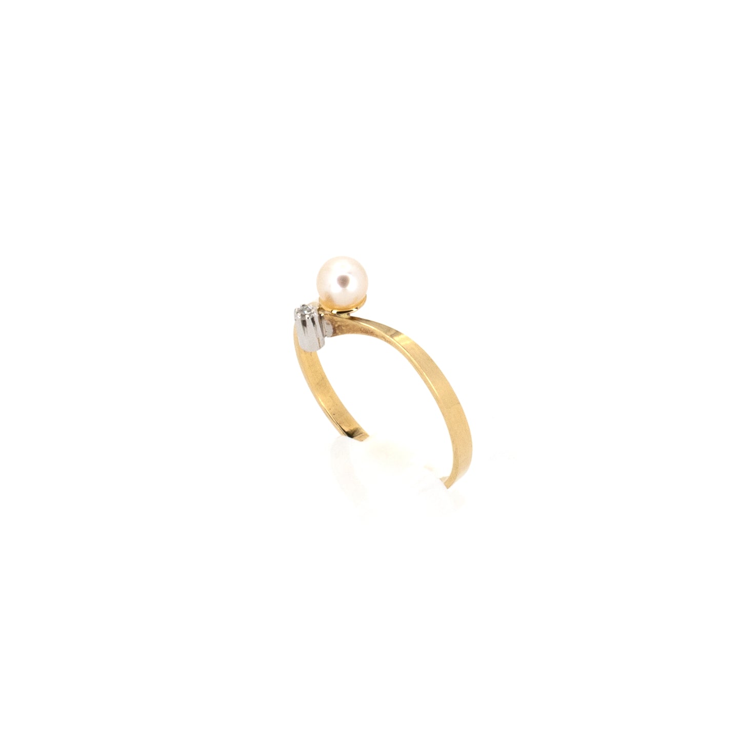 Diamond & Pearl Gold Ring