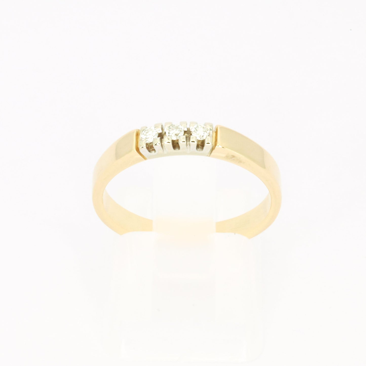 3 Diamond Classic Gold Ring