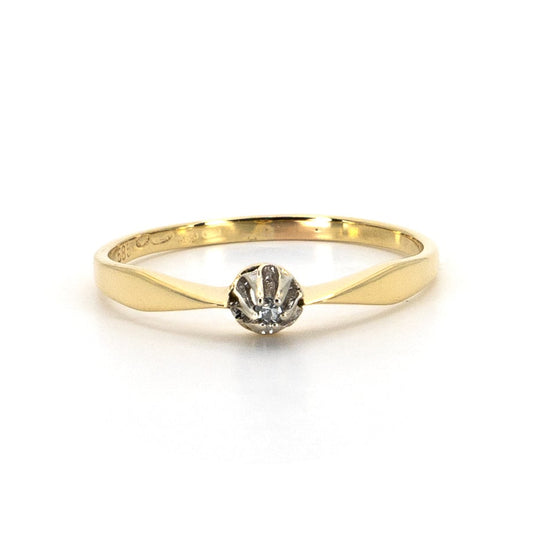 Solitaira Diamond Ring