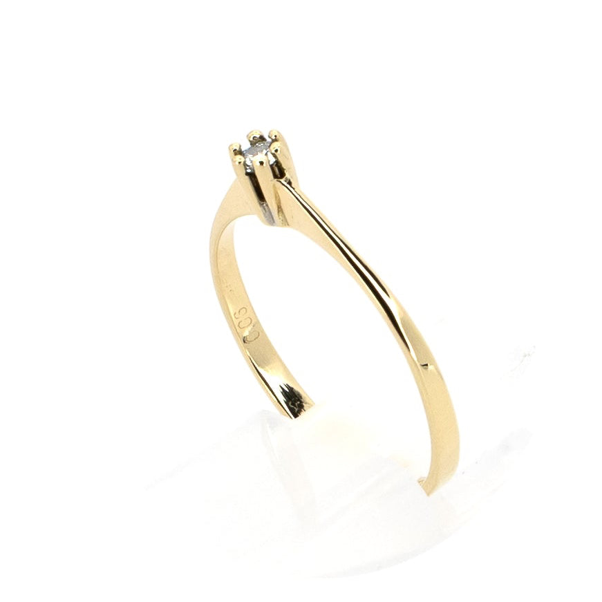 Solitaire-kultasormus