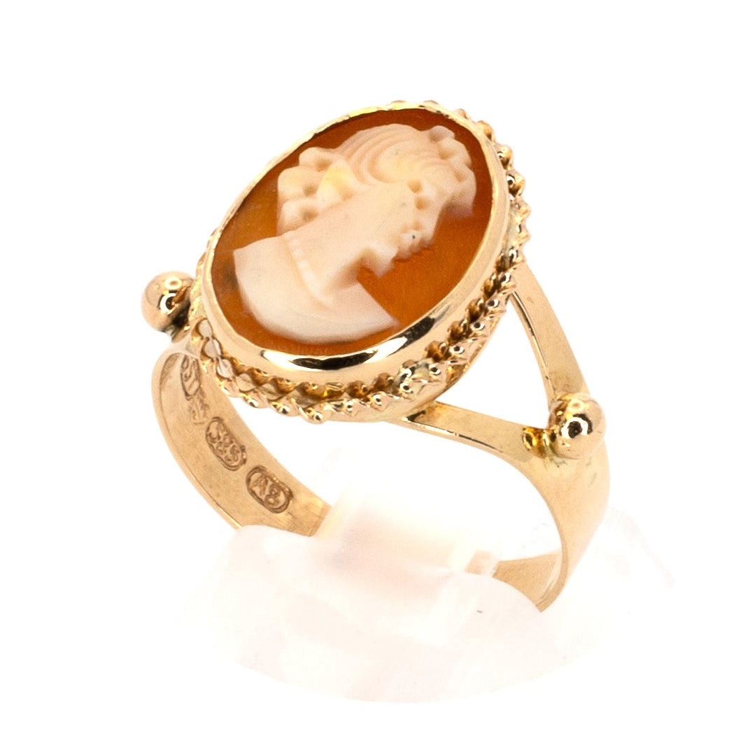 Cameo Vintage Ring