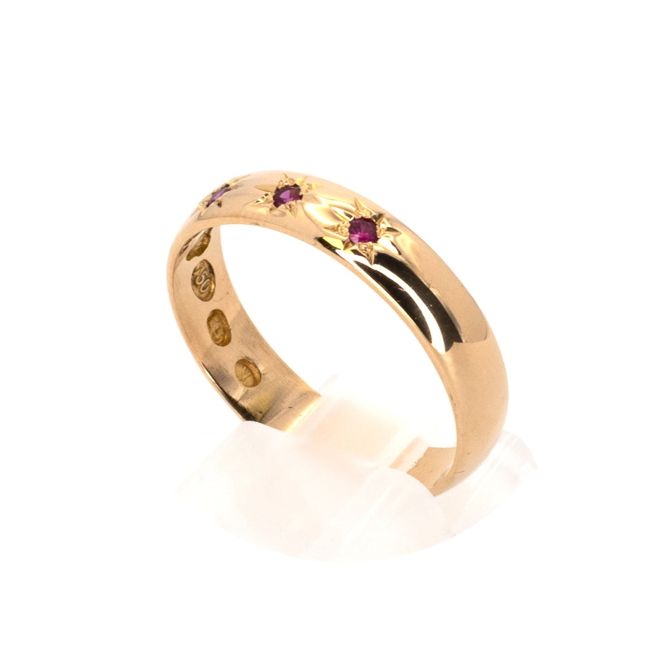 Vuosisadan vanha kultasormus