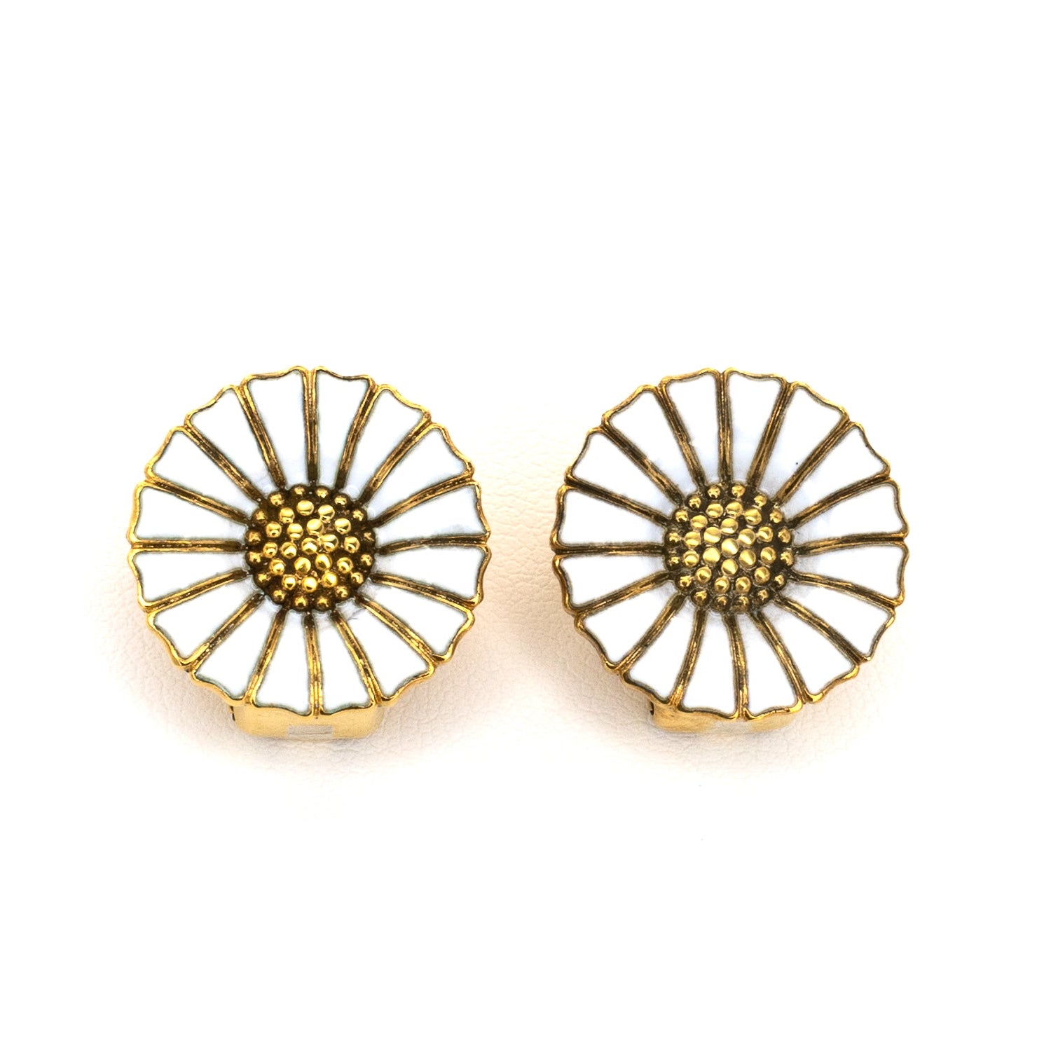Daisy Ear-clips
