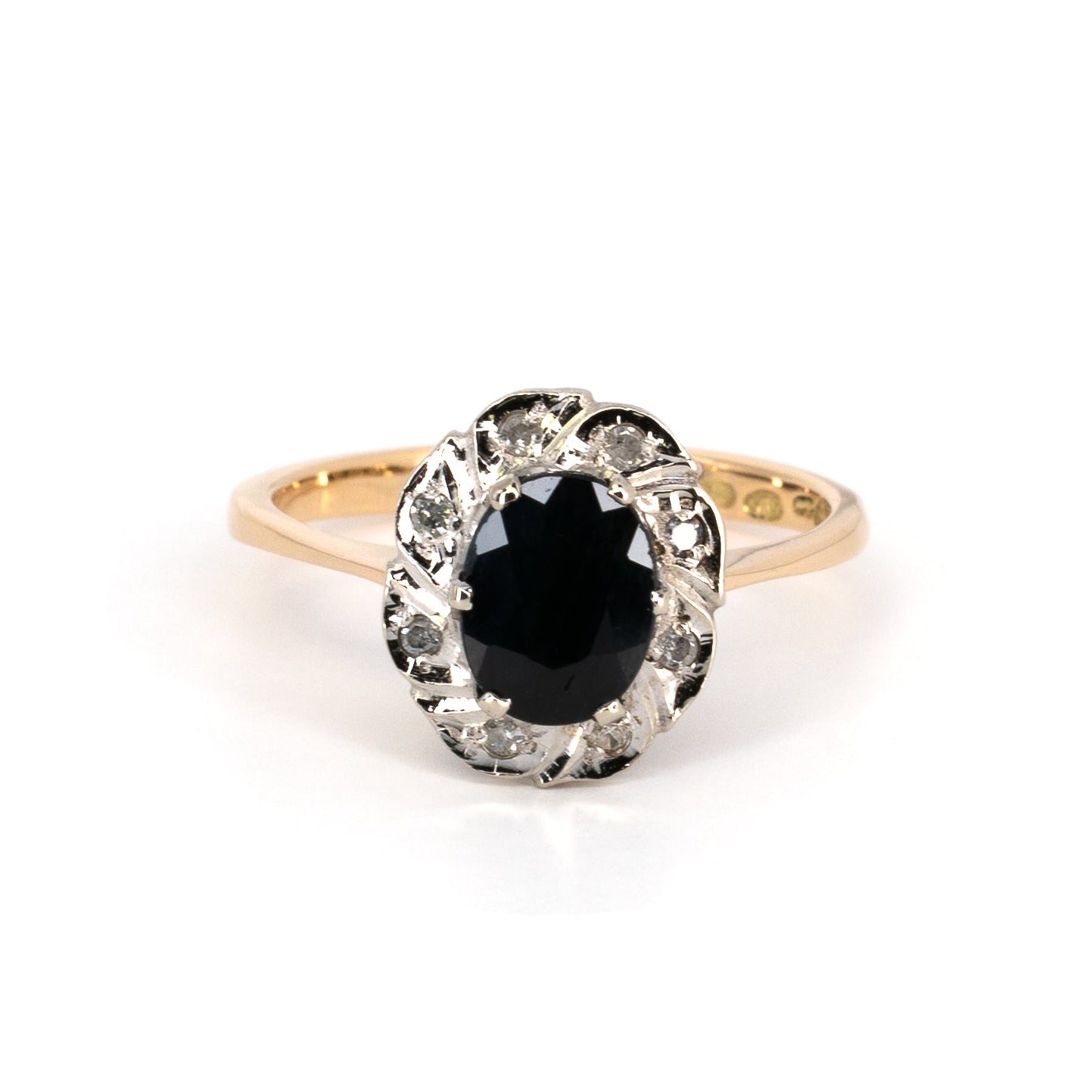 Classic Ring with Natural Sapphire and Diamonds