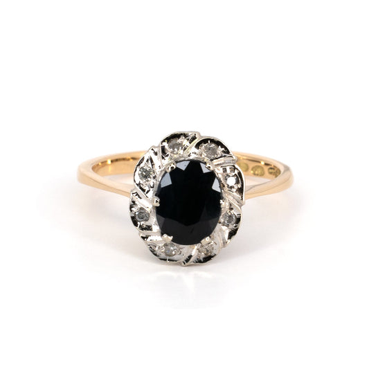 Classic Ring with Diamonds