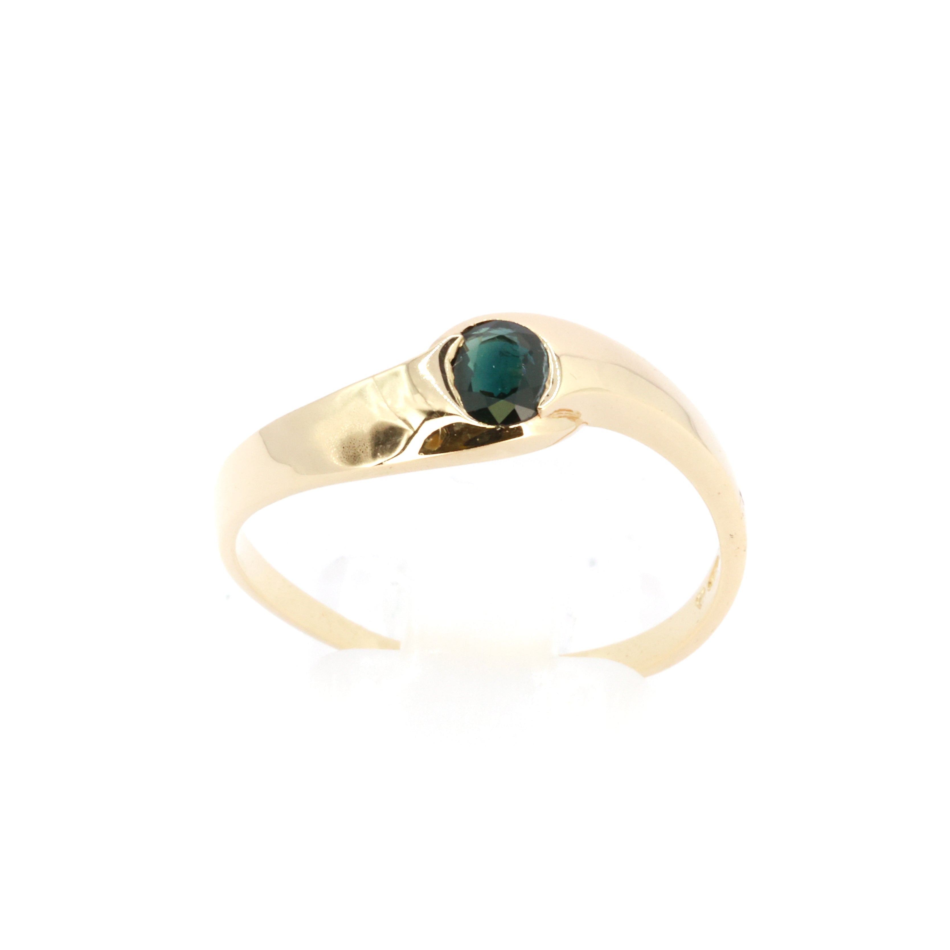 Gold Wave Blue Sapphire Ring