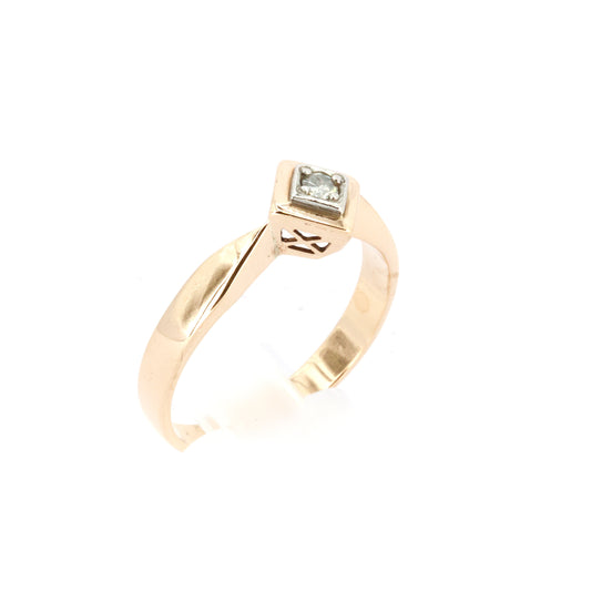 Diamond "in square basket" Gold Ring