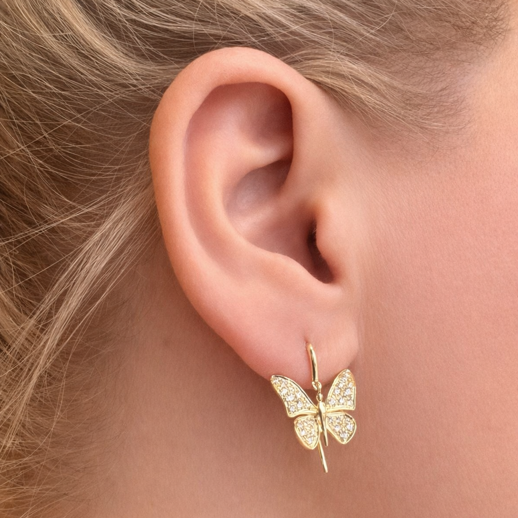 Lindroos Summertime Butterfly -timanttikorvakorut ja -kaulakoru