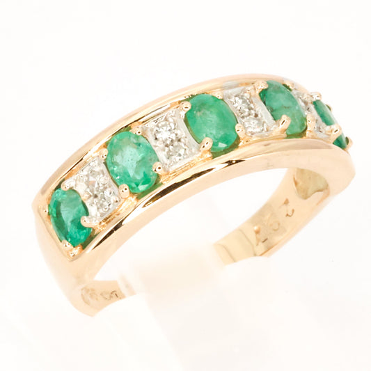 Emerald & Diamond ring