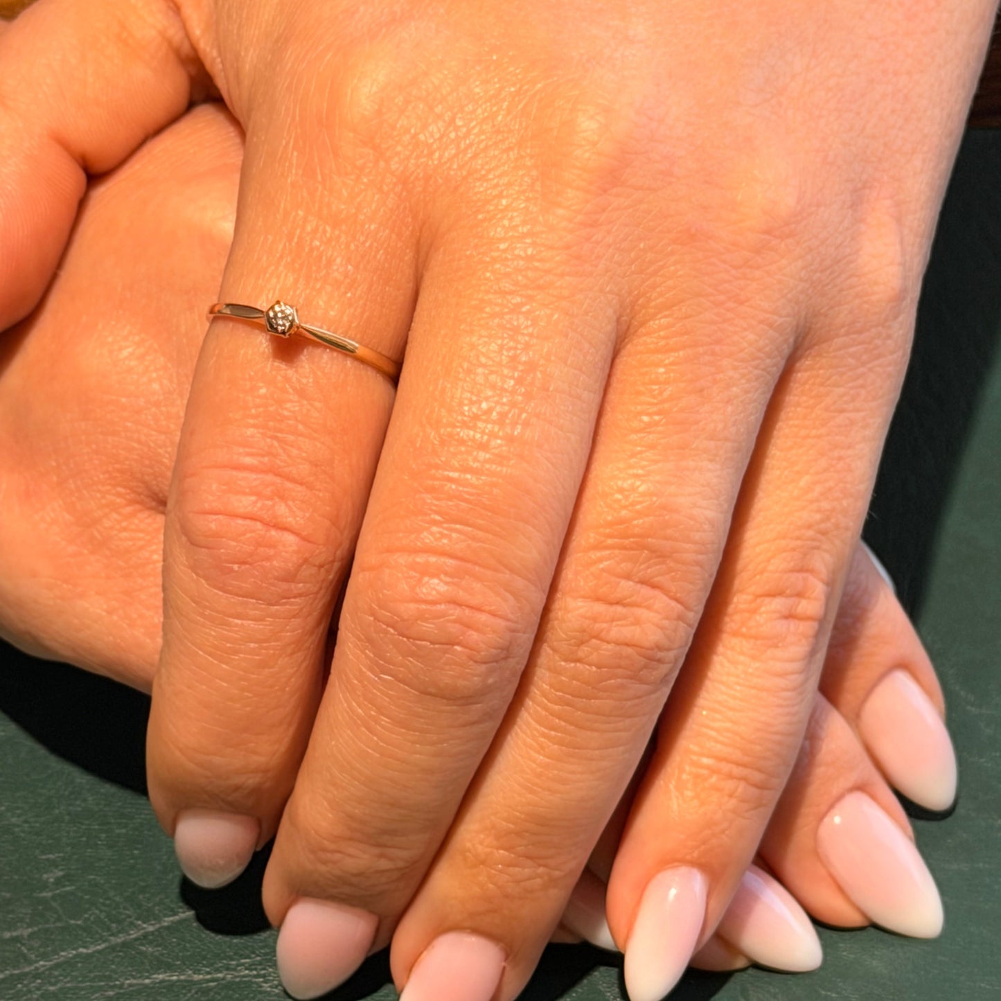 Minimalistinen Solitaire Timanttisormus