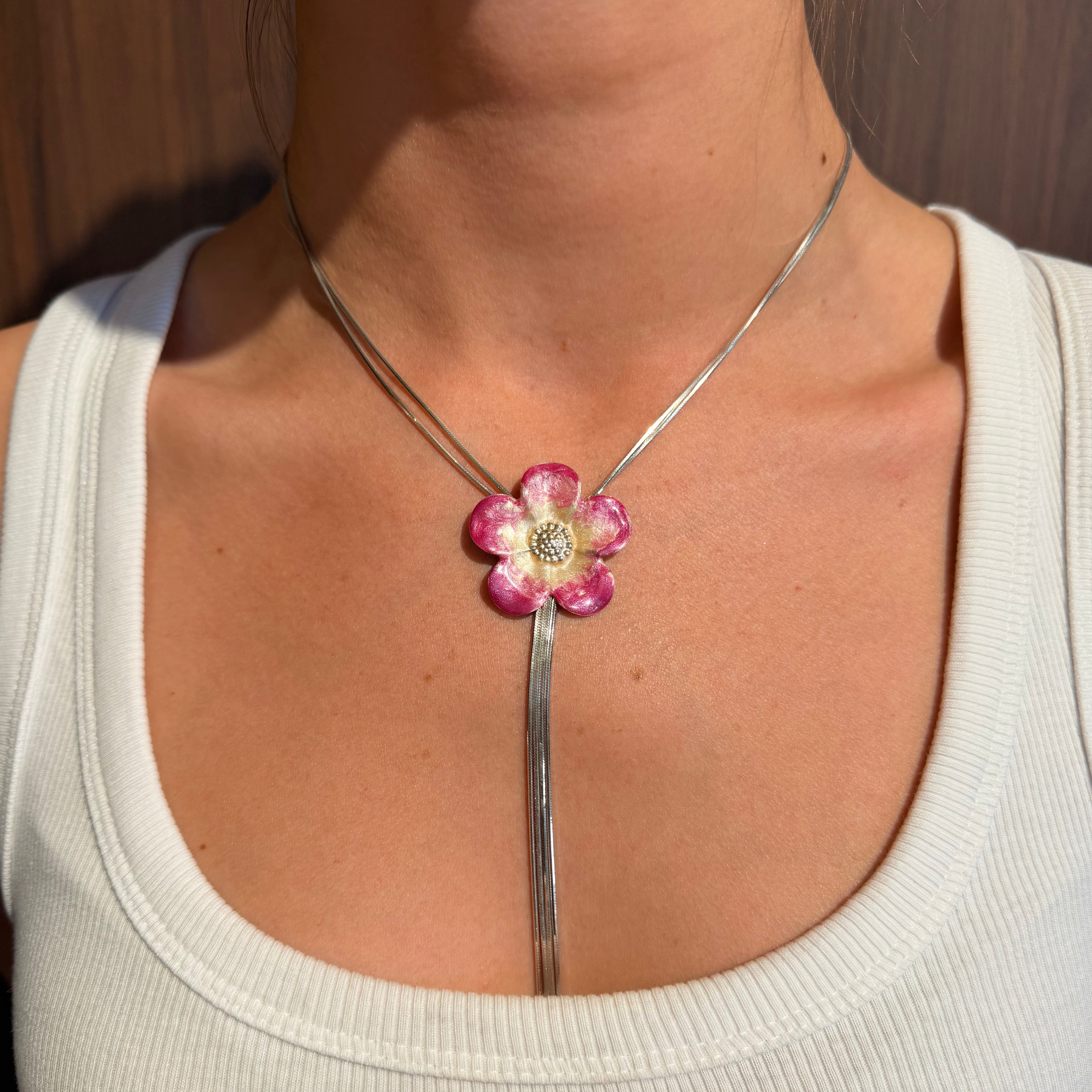 Lariat Flower Power Silver Necklace