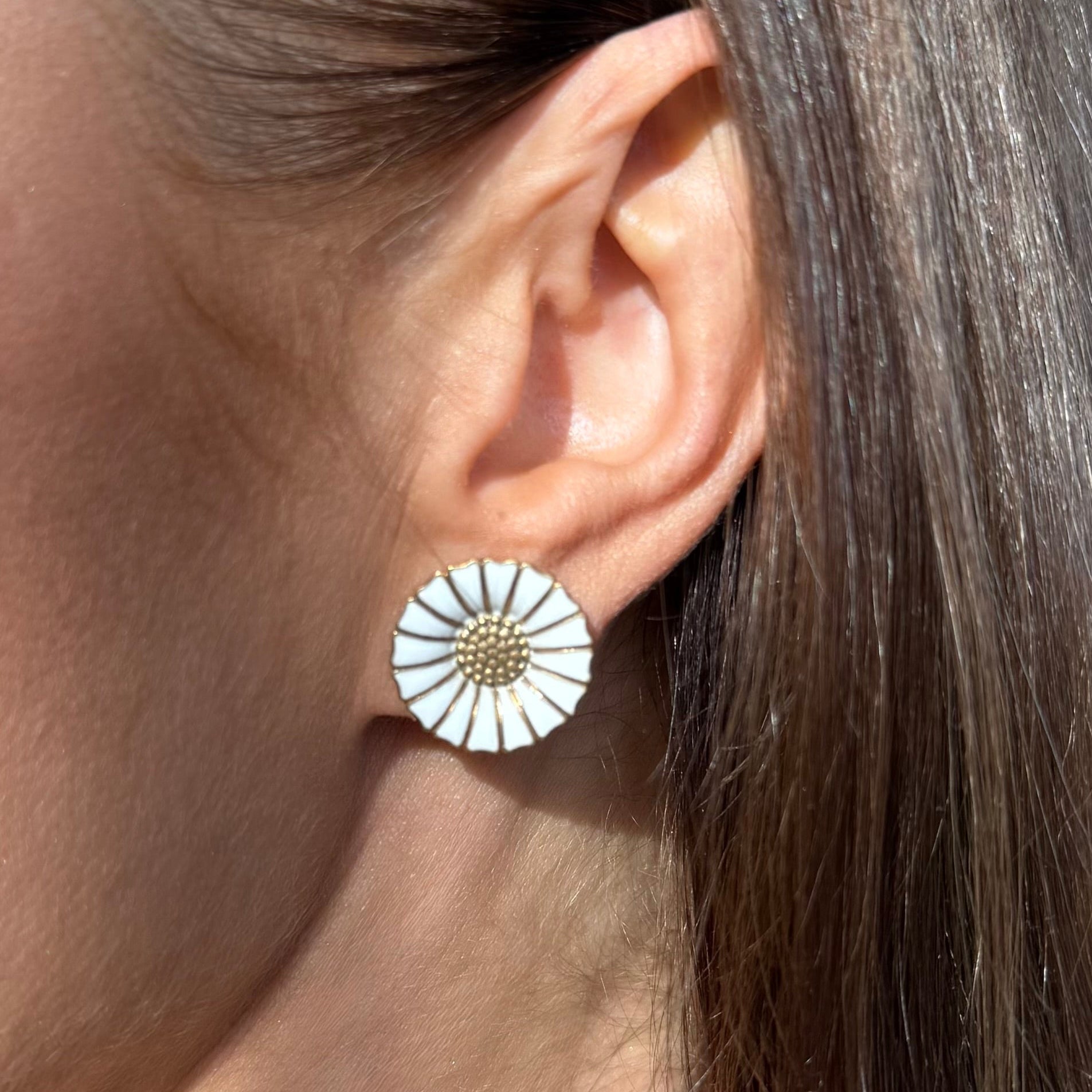 Daisy Ear-clips