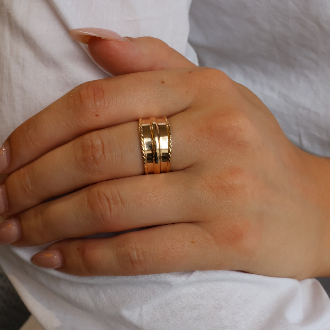 Kalevala Karjaa Yellow Gold Ring