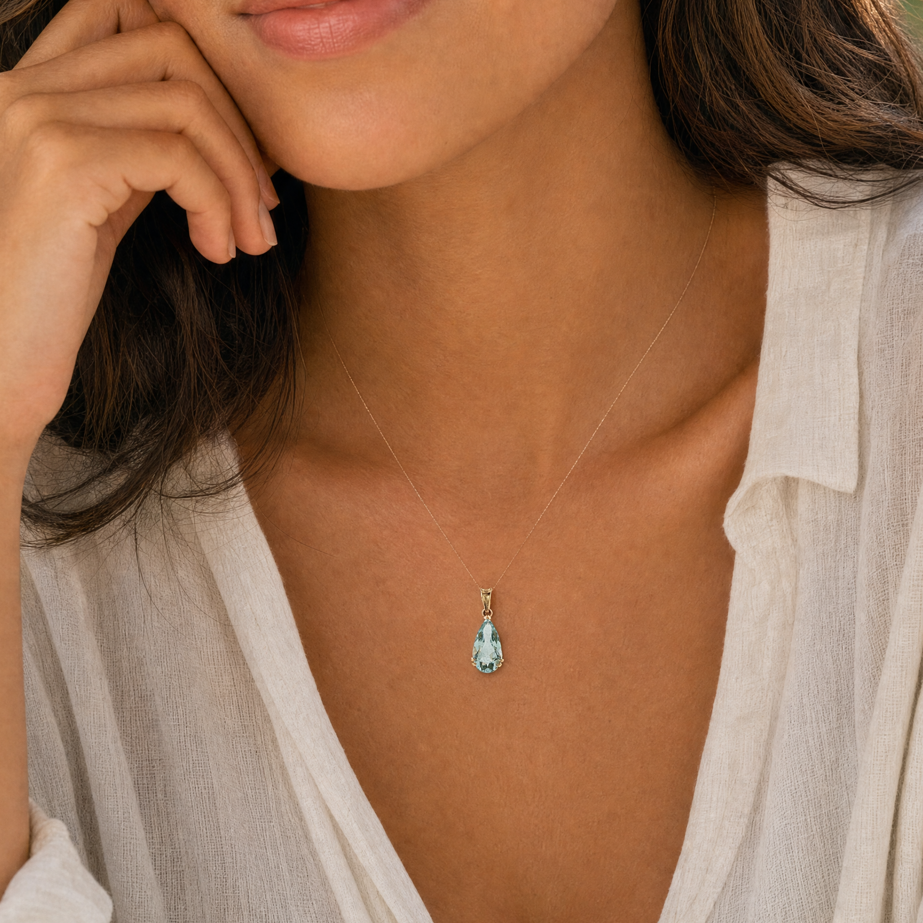 Yellow Gold Aquamarine Pendant