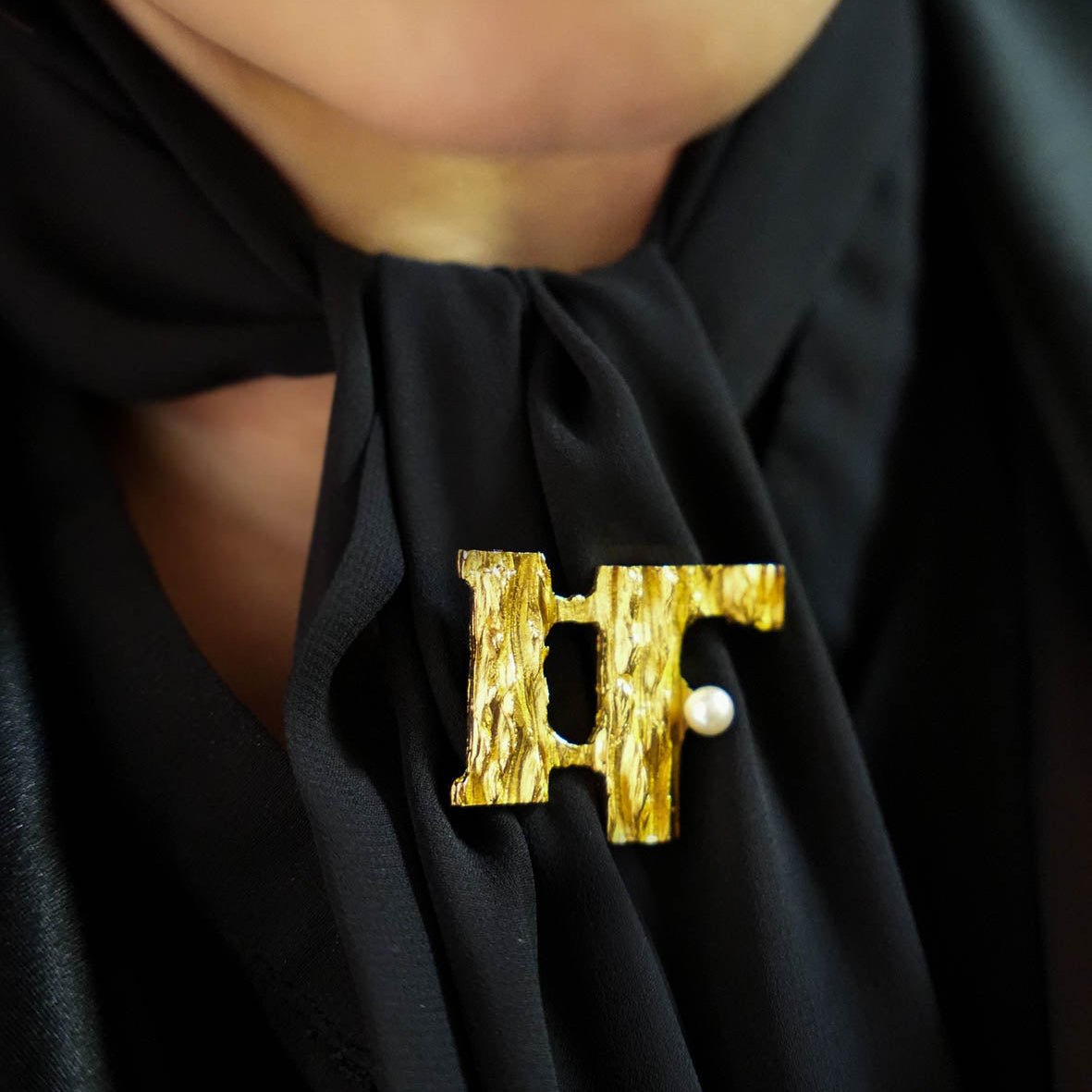 Yellow Gold Pearl Brooch