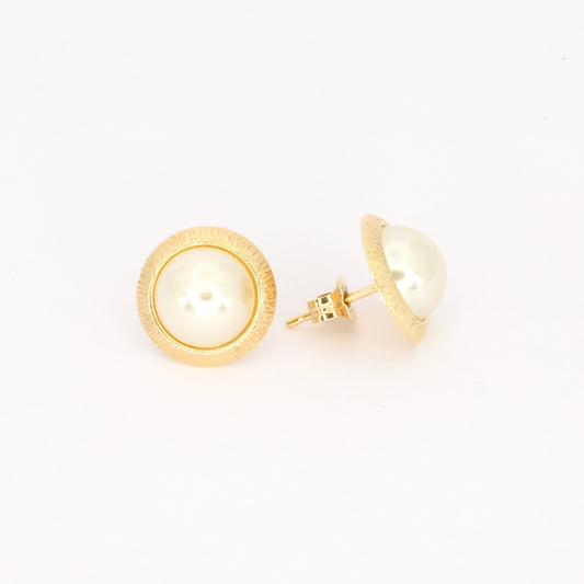 Pearl & Gold Stud Earrings