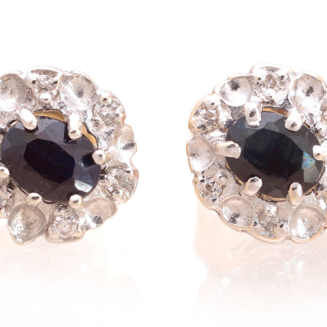 Safiiri - timanttikorvakorut valkokulta