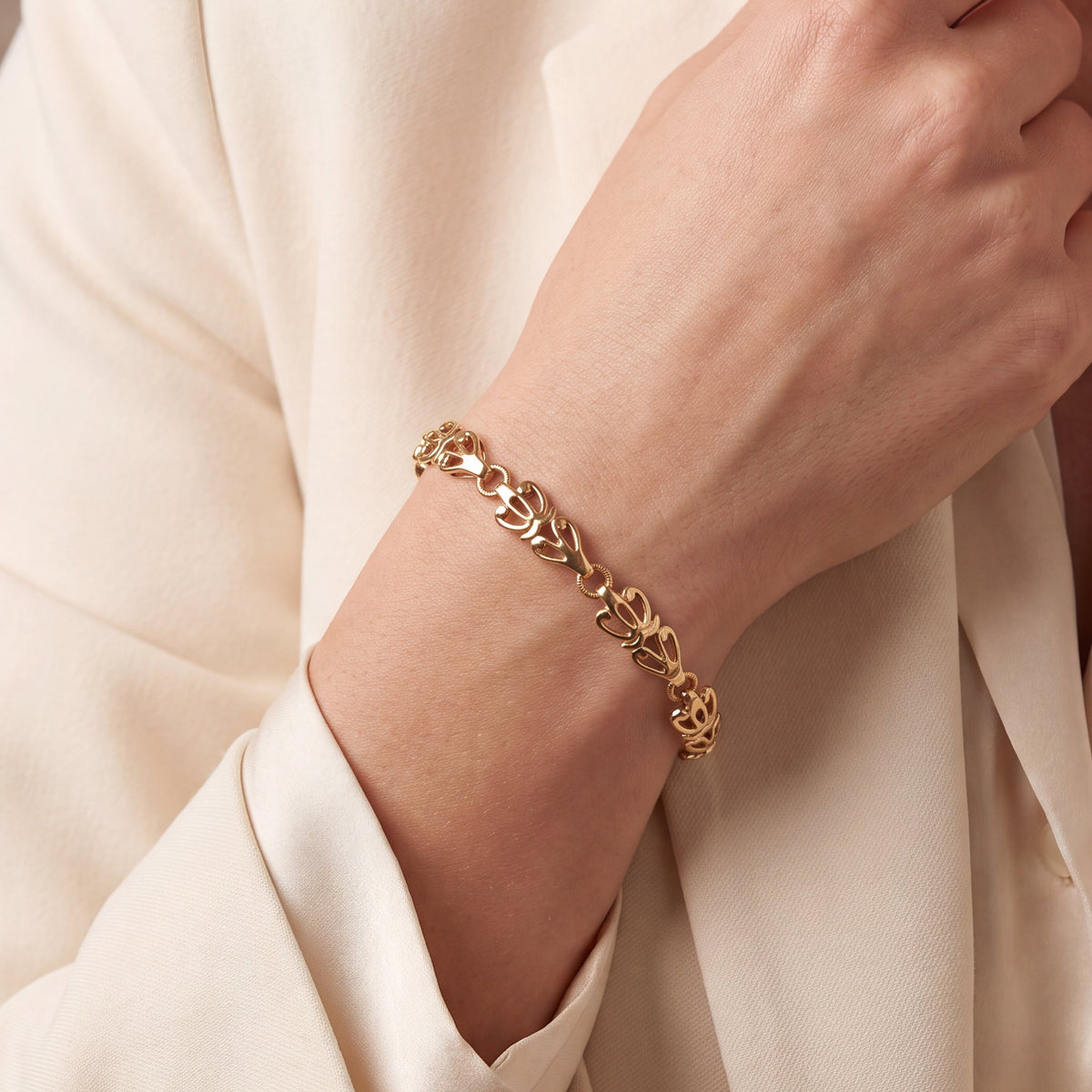Kalevala Aurinkoleijona Yellow Gold Bracelet