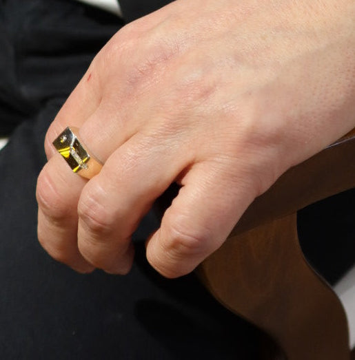 Timanttisormus keltakulta