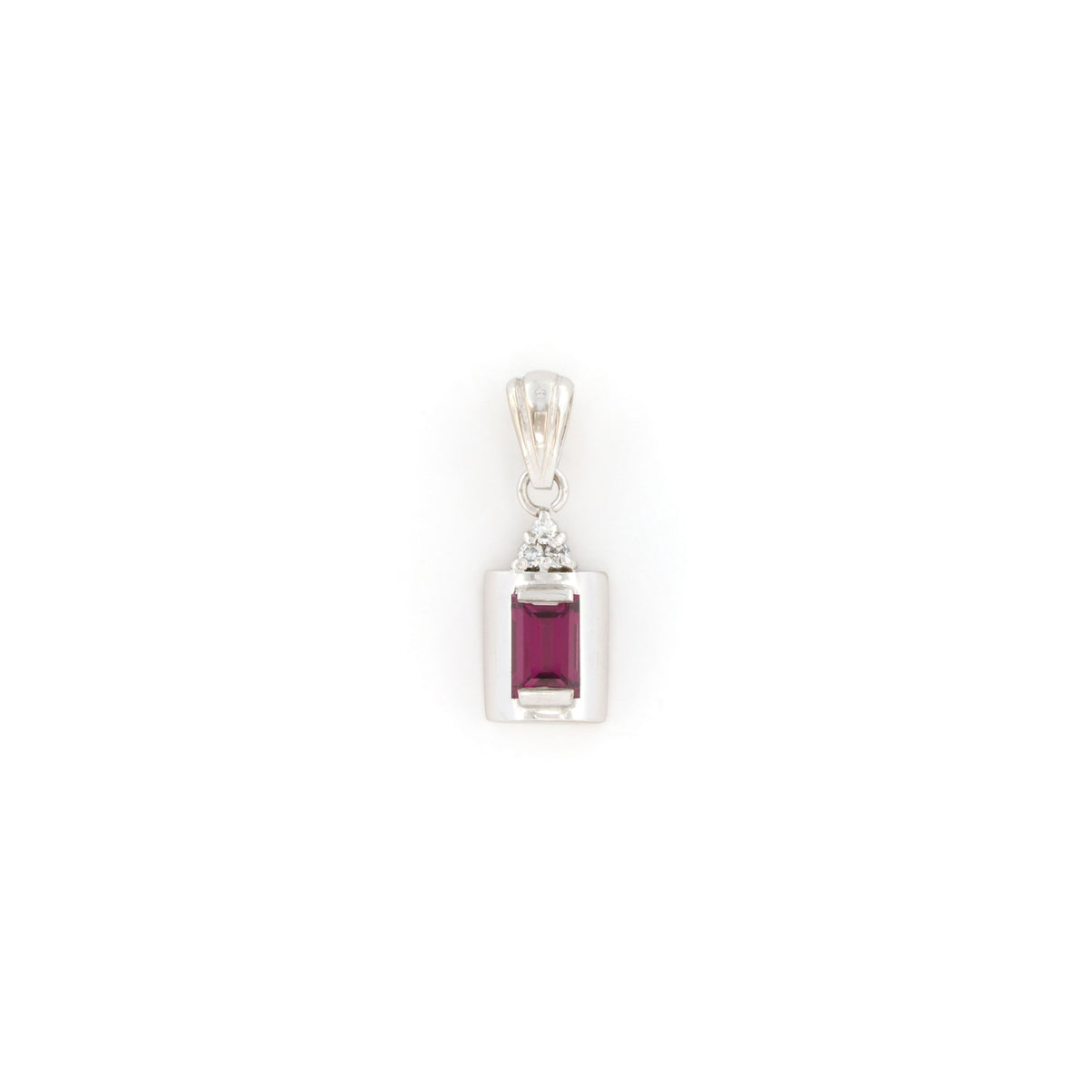 White Gold Pendant with Diamond