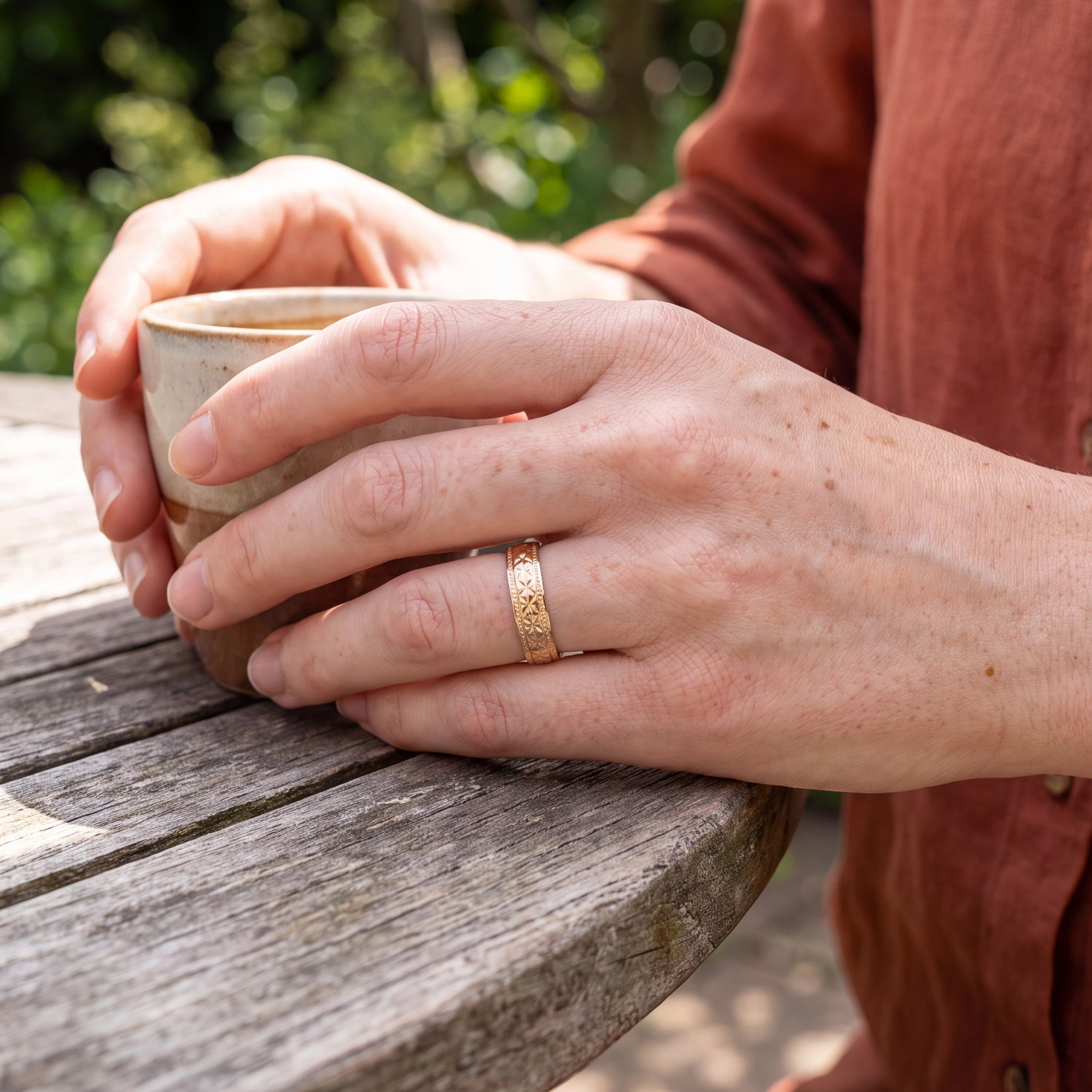 yellow gold engraved ring 