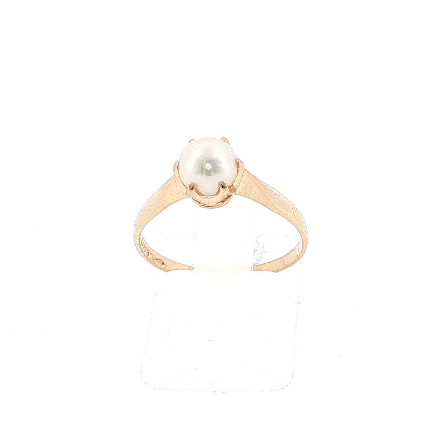 yellow gold pearl ring 