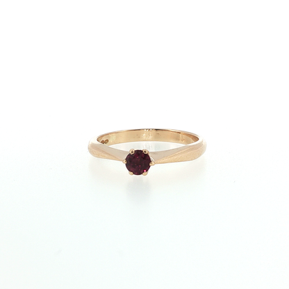 yellow gold solitaire with ruby
